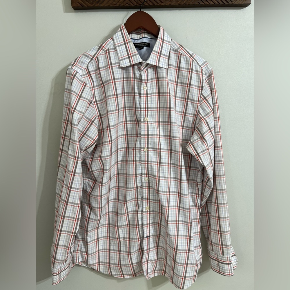 Banana Republic Plaid Men’s Button Up Shirt Size L.